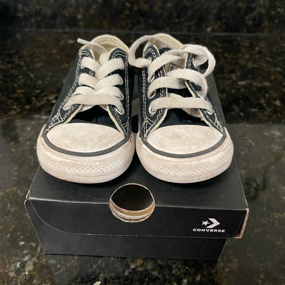 Chuck Taylor Converse Toddler Black and White